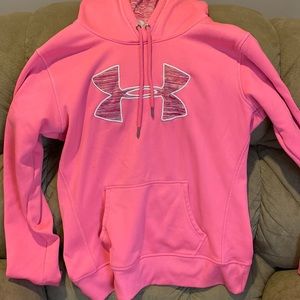 Medium under armour sweatshirt